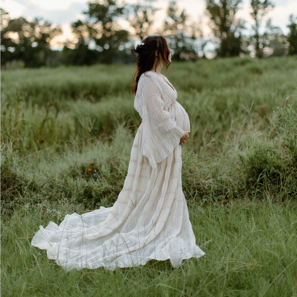 Elegant Maternity Photoshoot Gown